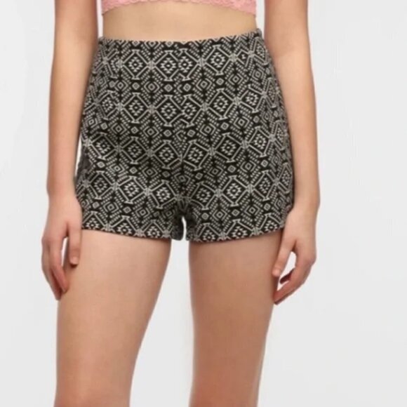 Aztec Print Shorts Ribbon Side by Urban Outfitters Ecote - Picture 6 of 6